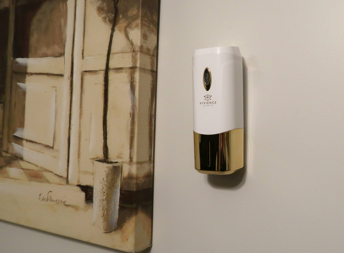 White and Gold Plug-In Diffuser