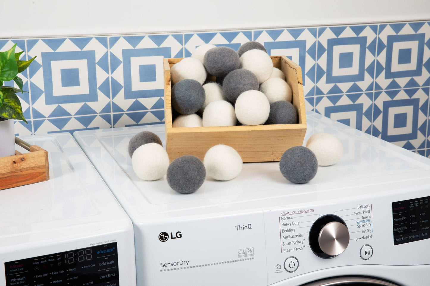 Set of 6 Organic Wool Dryer Balls | Holiday Bestseller