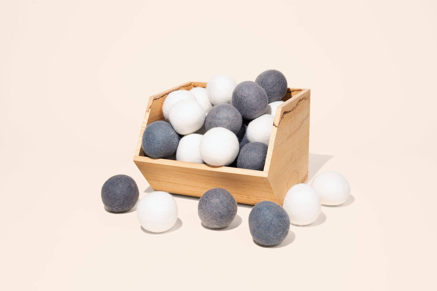 Set of 6 Organic Wool Dryer Balls | Holiday Bestseller